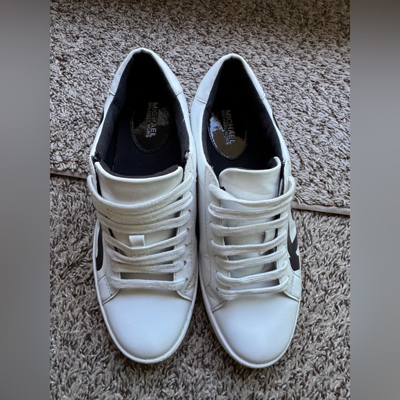 Michael Kors shoes - Picture 2 of 16